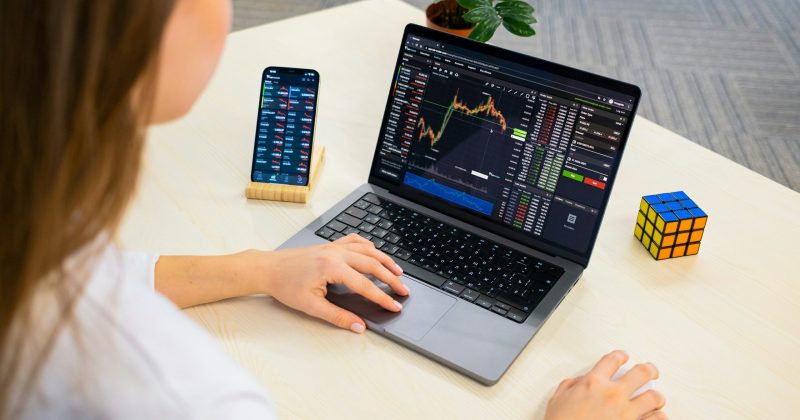 tabtrader-com-AXH69E807zQ-unsplash